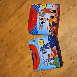 2 2pc sleepwear sets. (2)